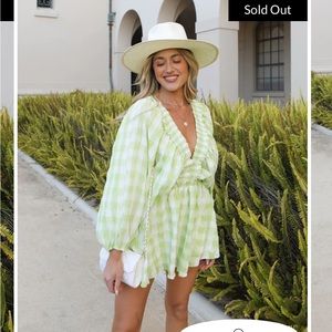 NWOT Vici Dolls SIMPSON GINGHAM BALLOON SLEEVE ROMPER - GREEN/WHITE